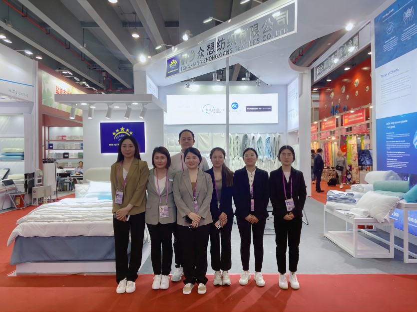 STAROON Creates Positive and Friendly Interaction with Customers at the China Canton Fair
